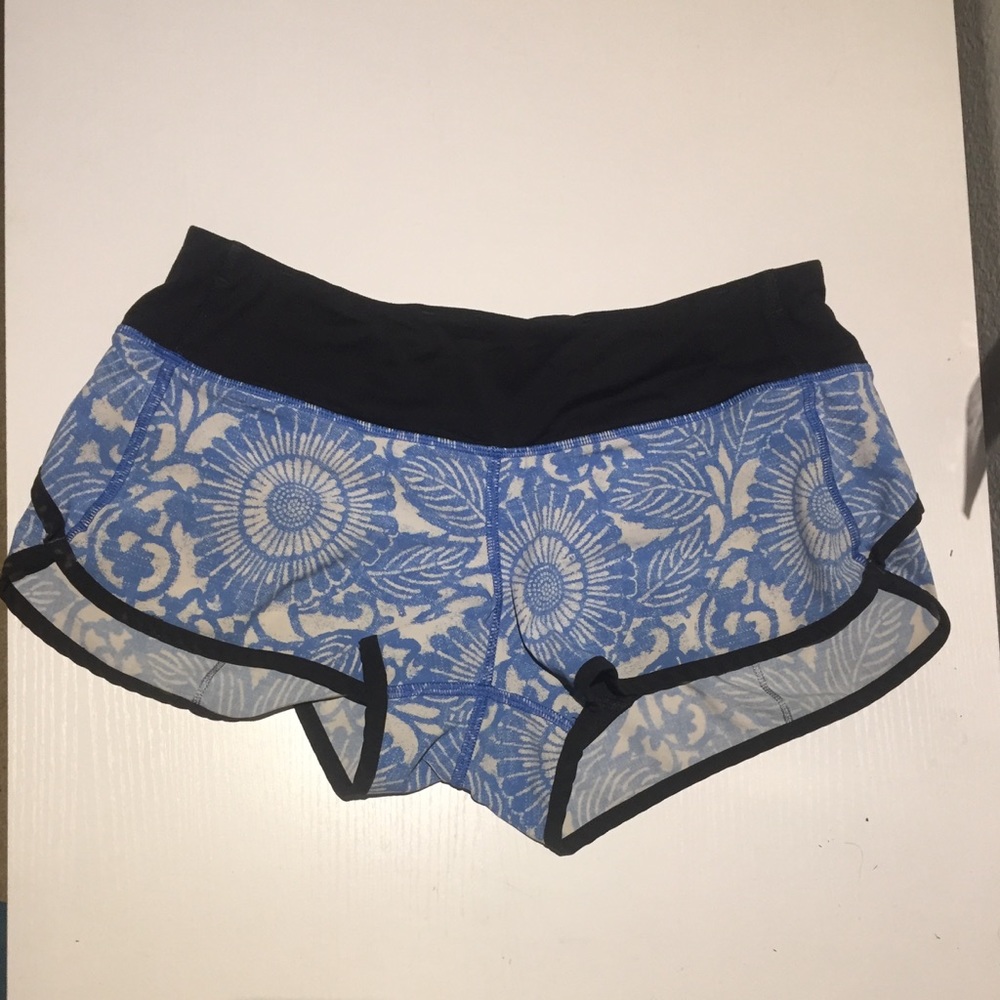 Lululemon shorts size 2